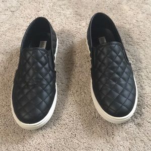 Steve Madden black leather size 9